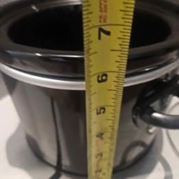 Crock Pot Mini 2 Quart with Lid. Black Removable Crock - Picture 5 of 6